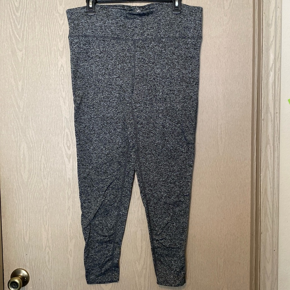 Daisy Fuentes Fit Leggings